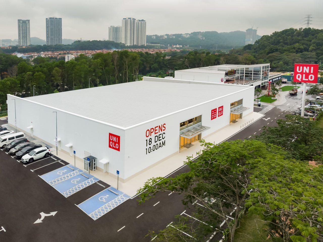 UNIQLO s First Roadside Is Opening In Malaysia Business Today
