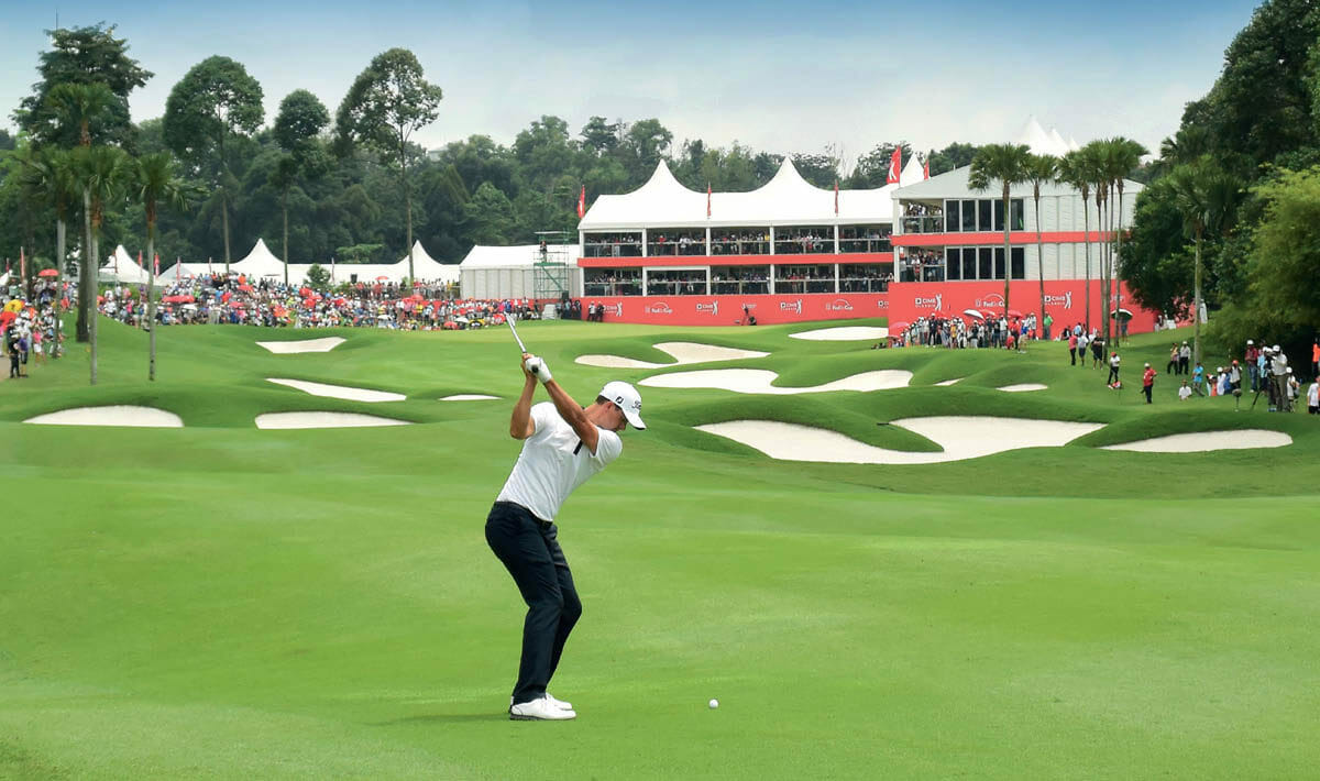 Survey Golf Course Bookings Up