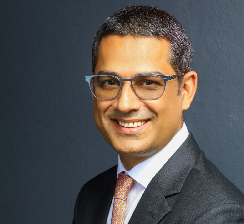 Standard Chartered Malaysia Launches Wealth Academy With INSEAD Standard chartered malaysia launches wealth academy with insead
