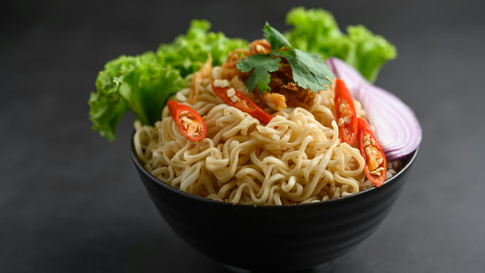 Бериллия n5 лапша. Лапша быстрого приготовления из сверчков. Indomie лапша. Китайская лапша роллтон. Купэнкоглес лапша быстрого.