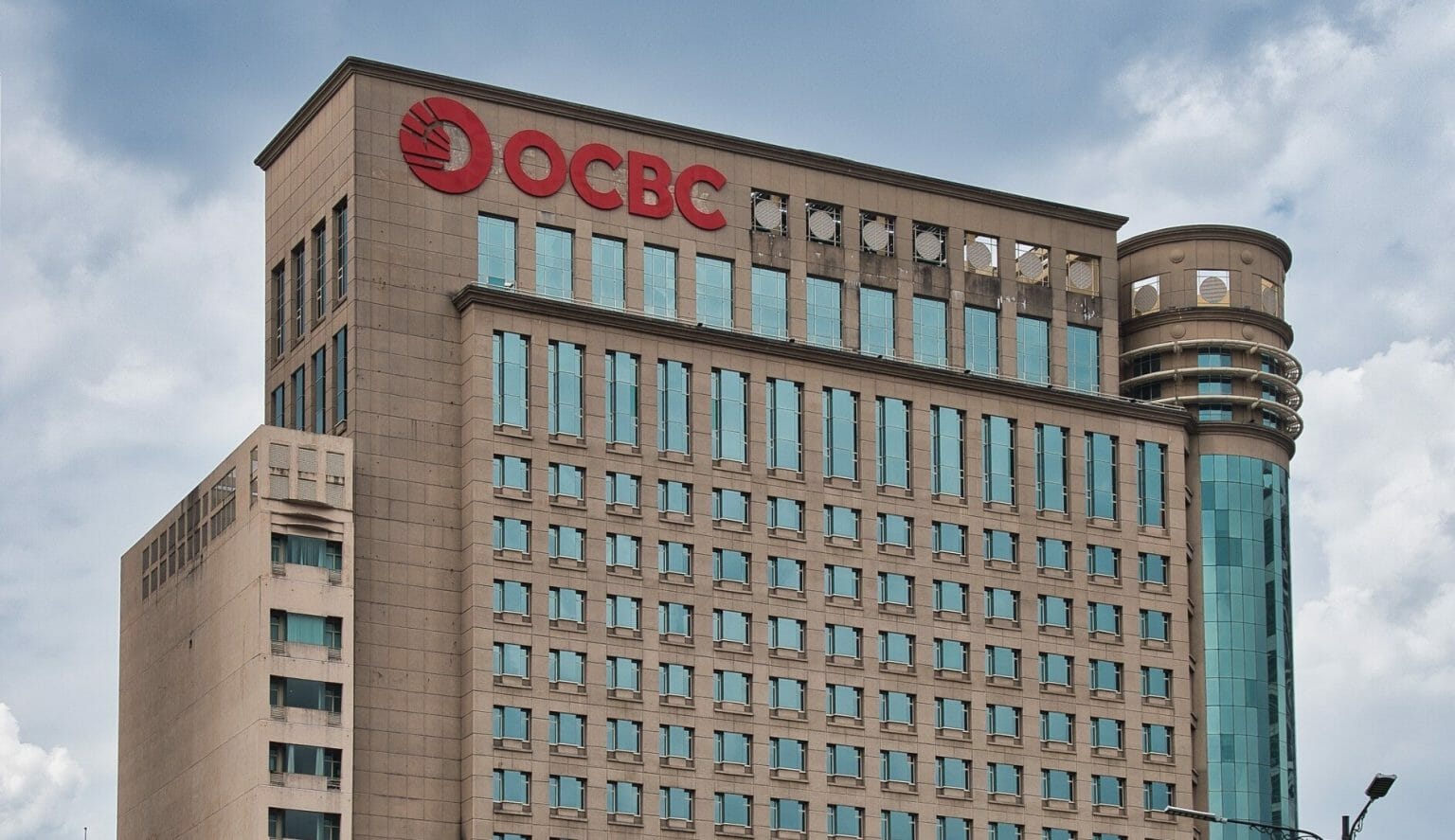 Menara OCBC 1