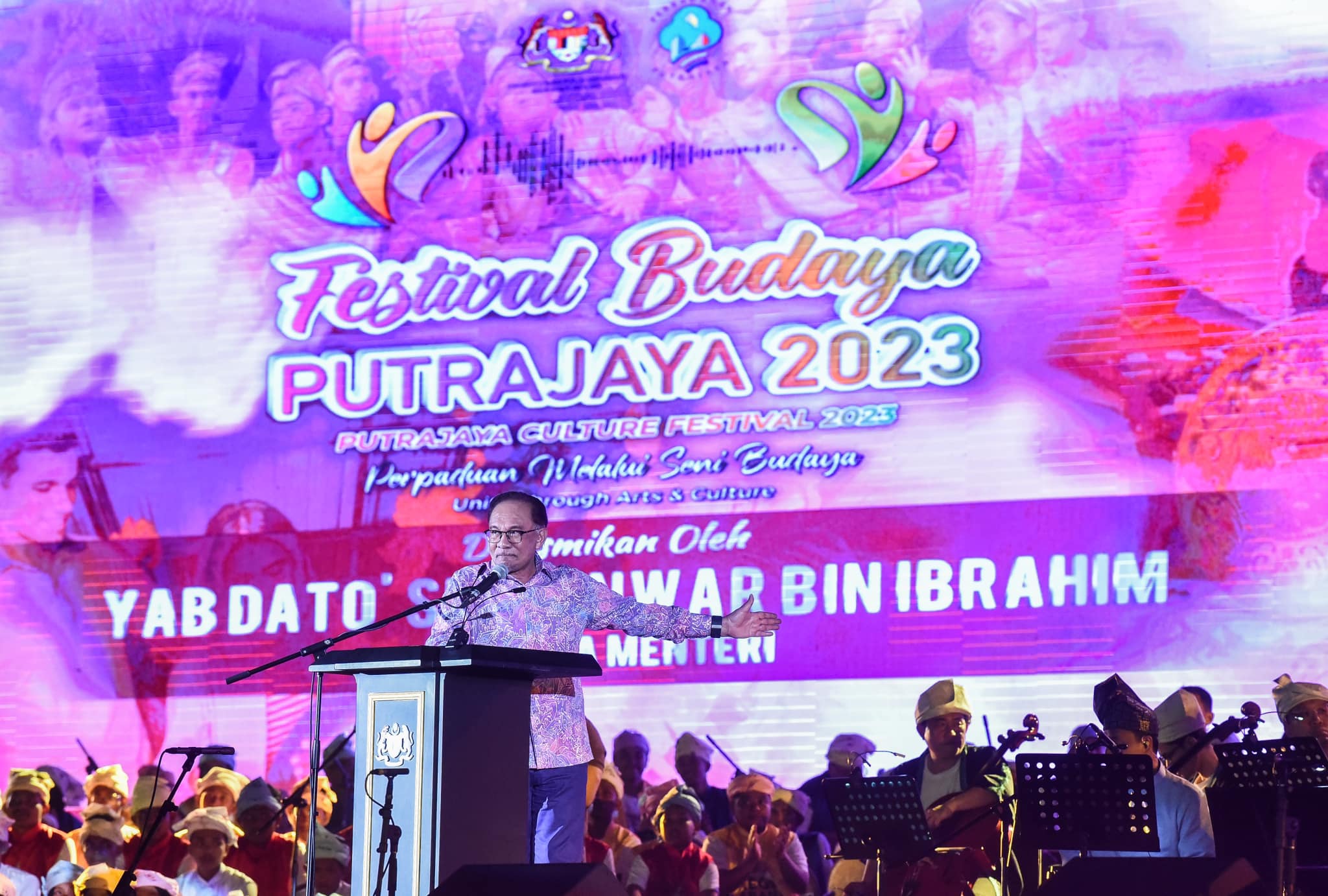Anwar Malaysian Arts Culture Must Be Empowered In Tandem With anwar-malaysian-arts-culture-must-be-empowered-in-tandem-with