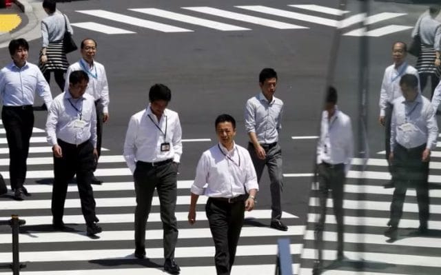 Japan September Jobless Rate Falls To 2.4%, Job Availability Widens