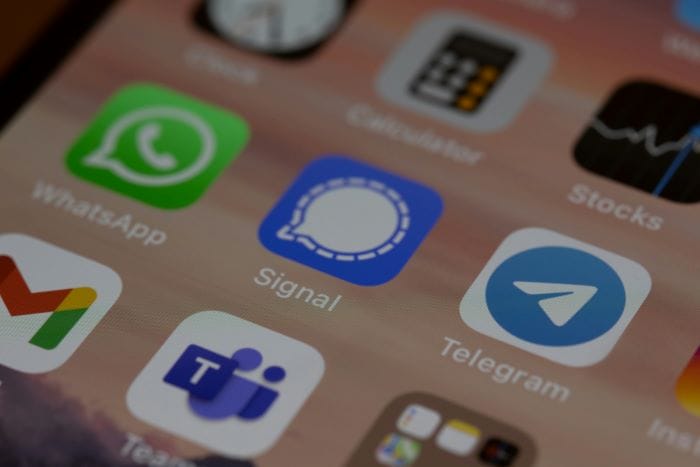 インドネシアは、WhatsAppコールまたはVoIPサービスを制限しないと述べています