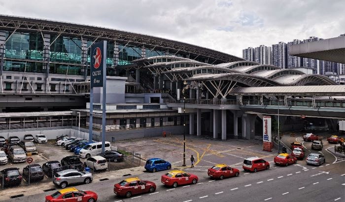 跨境出租车挨家挨户欢迎，但定价问题迫在眉睫