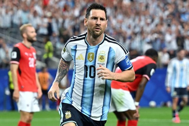 Record-Breaking Messi Fires Argentina Into Round Of 32